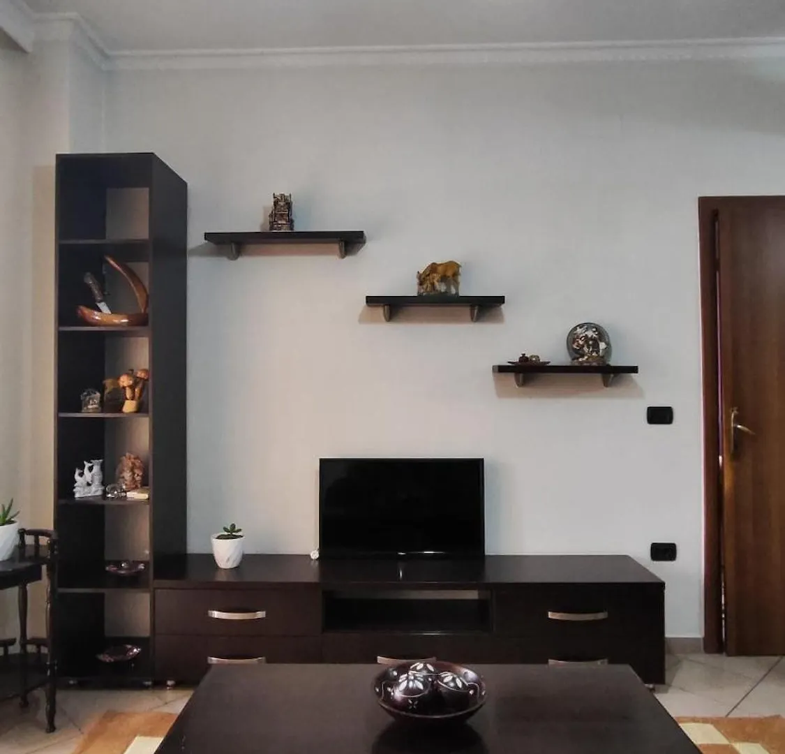 טיראנה Warm Wooden Escape, Cozy & Elegant Stay