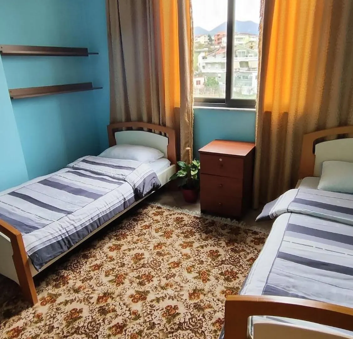 טיראנה Warm Wooden Escape, Cozy & Elegant Stay 0*,